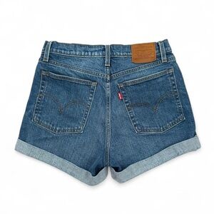 Levi’s wedgie shorts